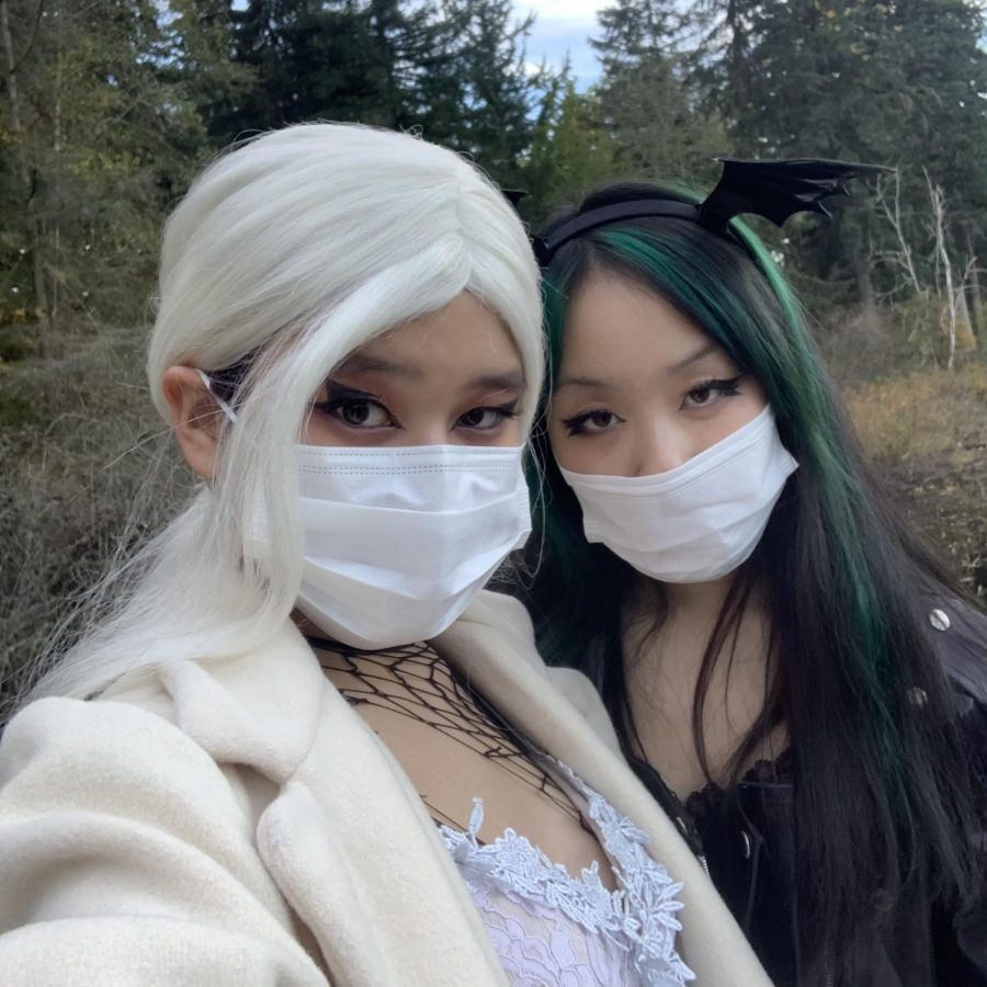 Kelsey Chen(Left), Clair Tian(Right) in their Halloween Cosplay