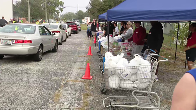 Thousands of turkeys given away this Thanksgiving